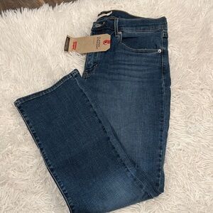 Levi's Women's Straight Leg Jeans in Dark Indigo